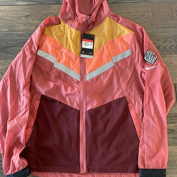 Nike Windrunner Running Tech Jacket Black CU5738-652 NWT $120 Men’s size L - Picture 1 of 5